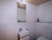 wall, sink, indoor, plumbing fixture, shower, tap, bathtub, bathroom accessory, countertop